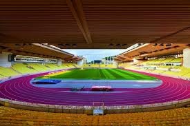 豪门球队状态成焦点