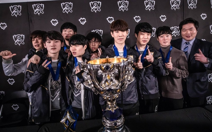 背后必然有 背后必然有